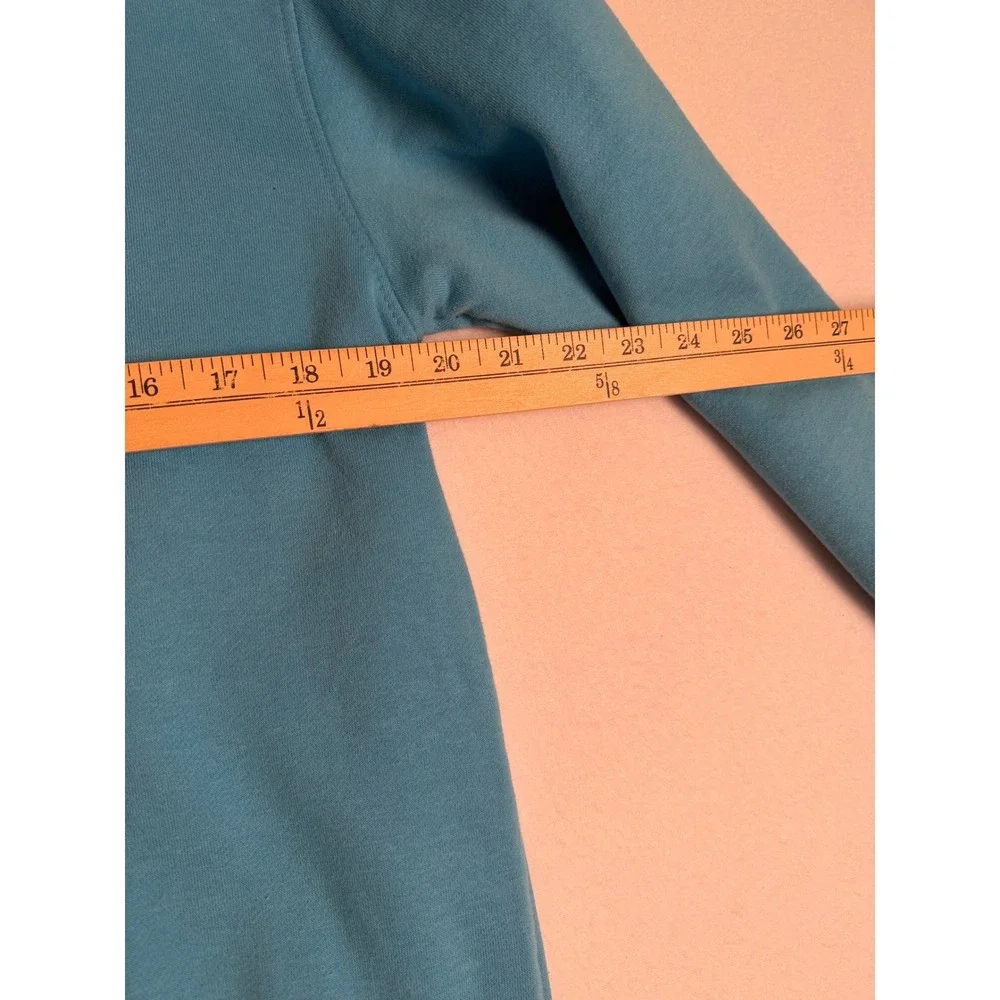 King Universal Teal Blue Embroidered Peacock Sweatshirt Crewneck Mens Medium